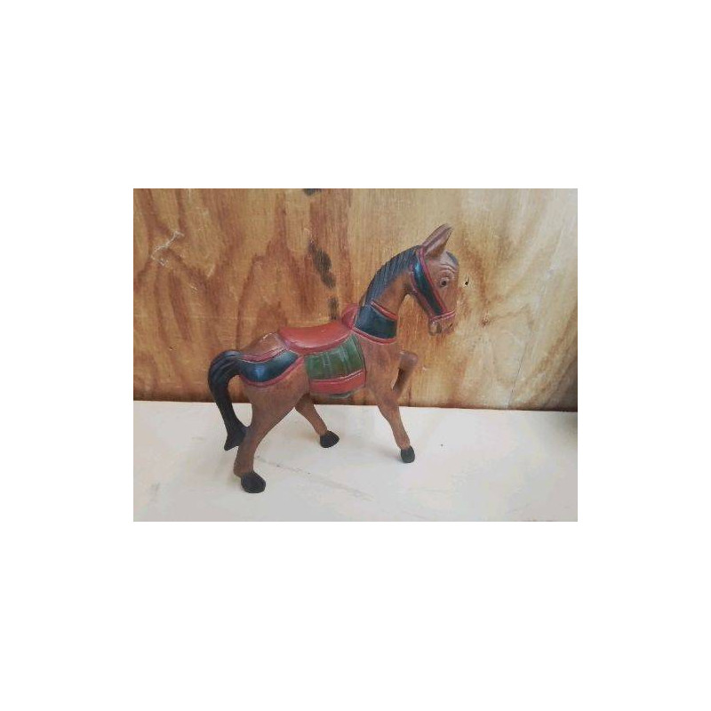 CHEVAL EN BOIS