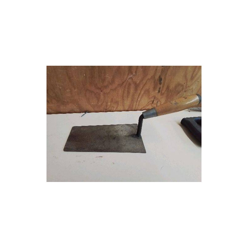 TRUELLE TRAPEZOIDALE