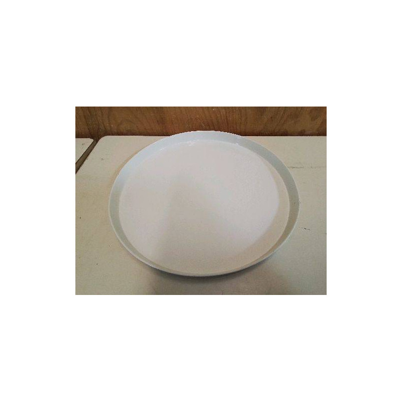 PLATEAU EN FER BLANC