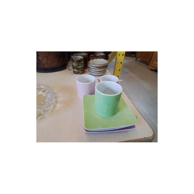 LOT DE 3 PETITE TASSES 