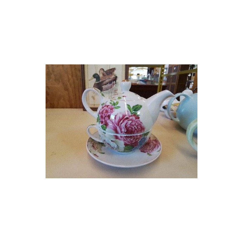 PETIT ENSEMBLE A THÉ MOTIF FLORAL 