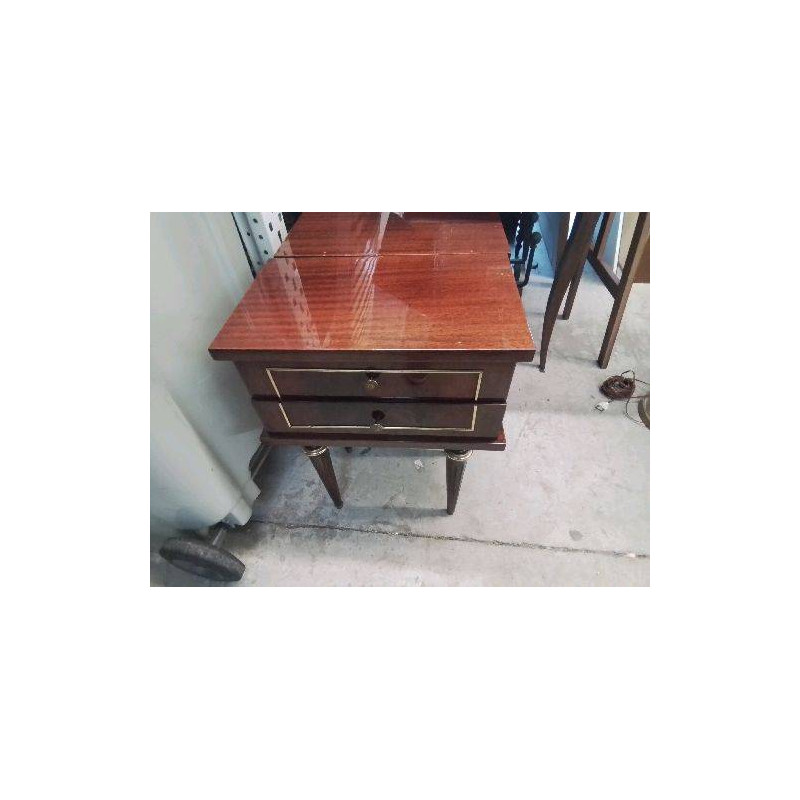 TABLE DE CHEVET 