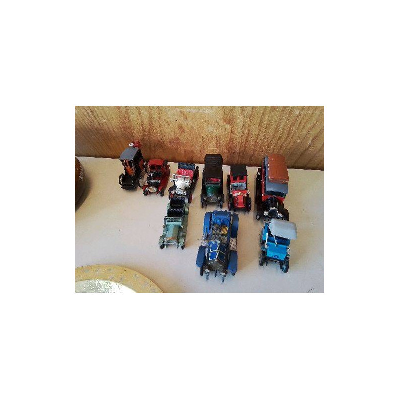 PETITE VOITURE 