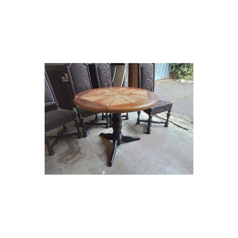 TABLE RONDE PLATEAU CARRELÉ 