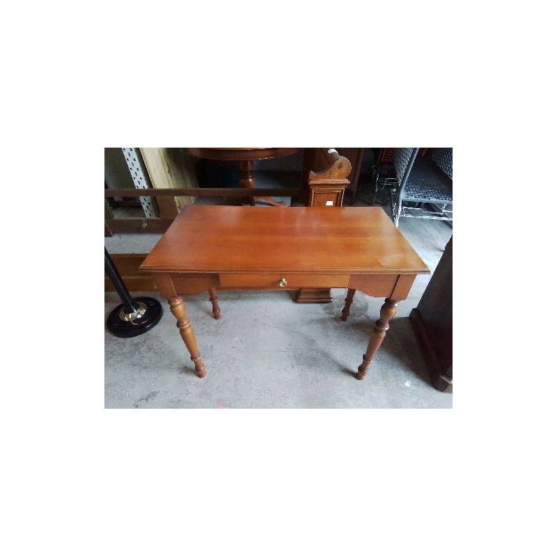 PETIT BUREAU 