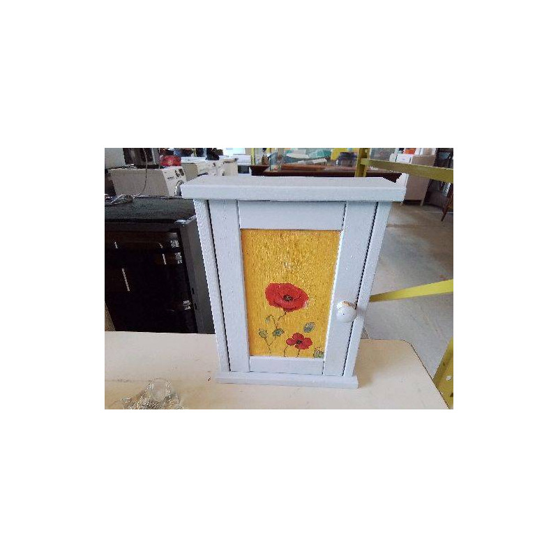 PORTE CLÉ GRIS MOTIF FLORAL 
