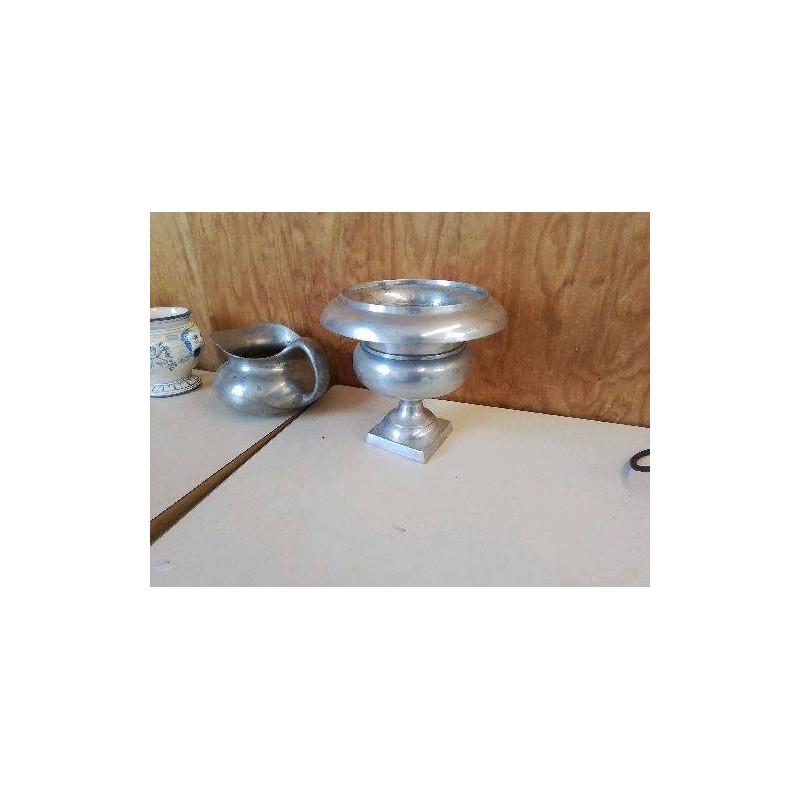 VASE TYPE MEDICIS EN ALUMINIUM