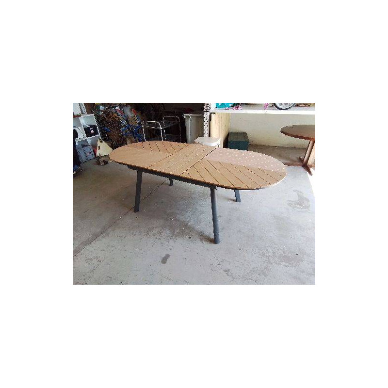 TABLE DE JARDIN EXTENSIBLE 8 A 10 PERSONNES REF: OVIBJ611265-HJ