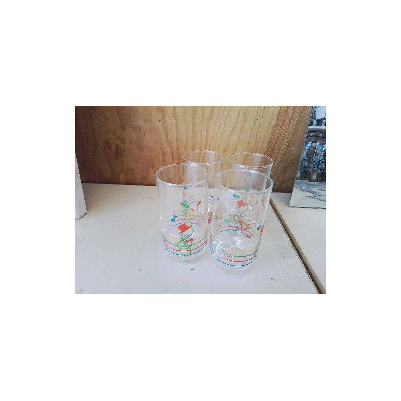 LOT DE 4 VERRE À JUS