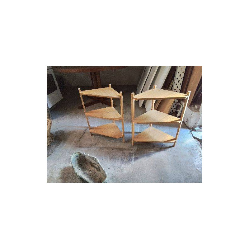 PETITE ETAGERE D’ANGLE EN BAMBOO