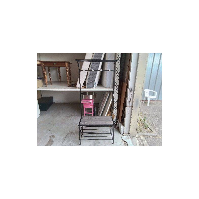 PETIT VESTIAIRE 