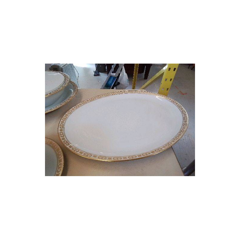 PLAT BLANC BORDURE DORÉ EN PORCELAINE 