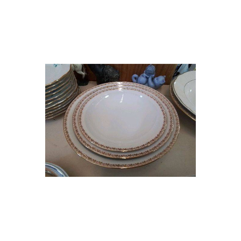 LOT DE 3 PLAT EN PORCELAINE BORDURE DORÉ 