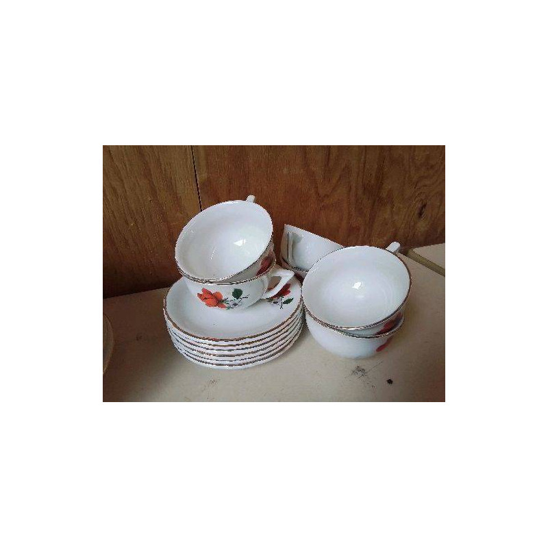 LOT DE 6 TASSES A THE