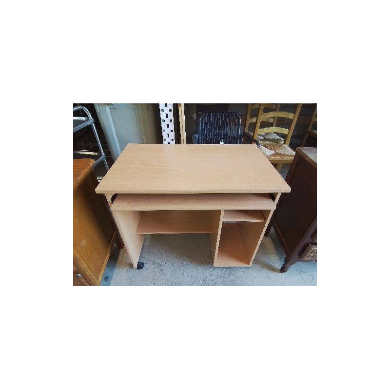 PETIT BUREAU 