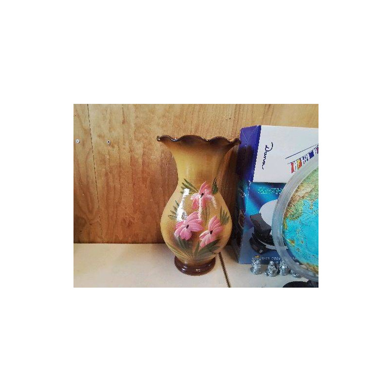 GRAND VASE MOTIF FLORAL 