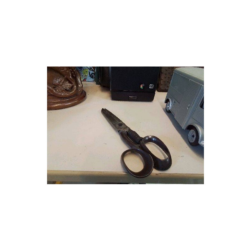 PAIRE DE CISEAUX ANCIENNE 