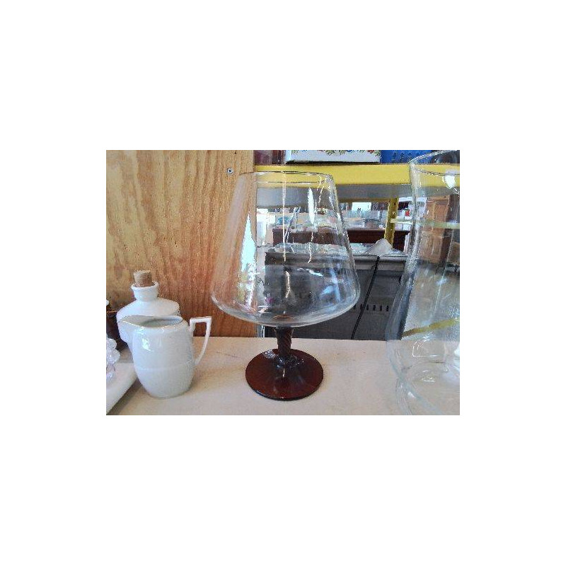 GRAND VERRE SUR PIED 