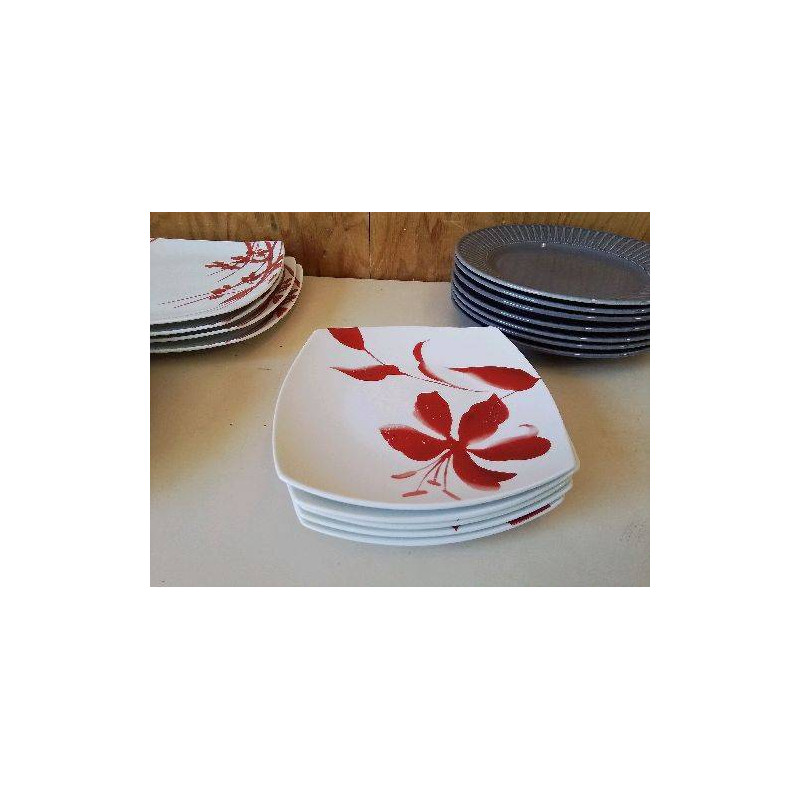 LOT DE 5 ASSIETTES CARRÉ MOTIF FLORAL 