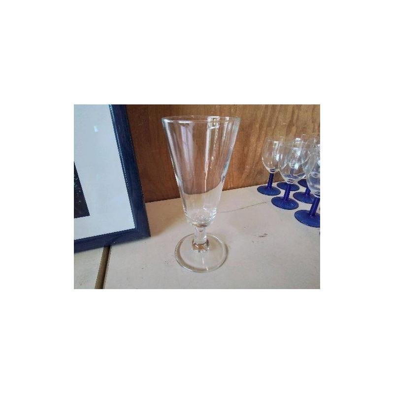 VASE EN VERRE