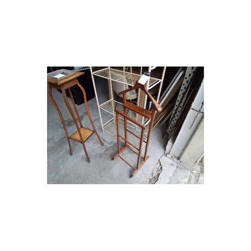 VALET DE CHAMBRE