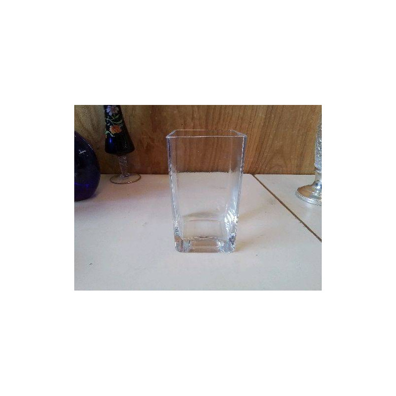 VASE EN VERRE