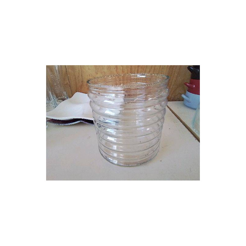 VASE EN VERRE