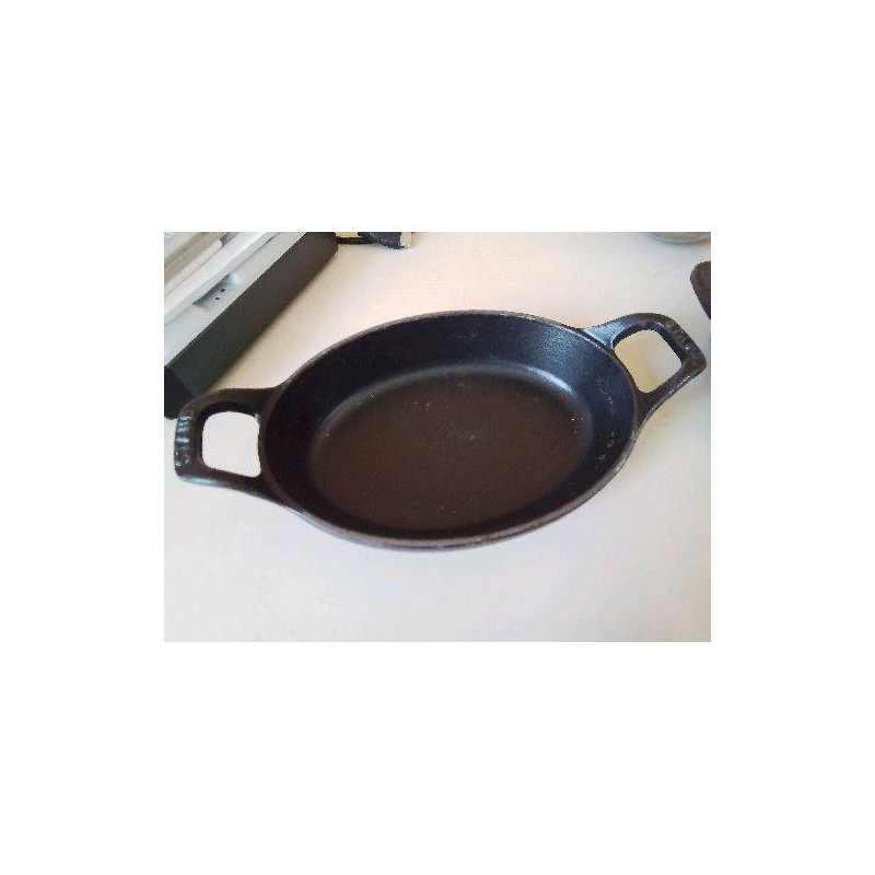 PETIT PLAT EN FONTE 