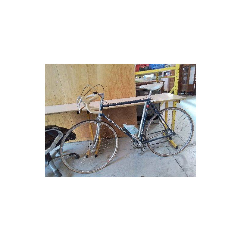 ANCIEN VELO DE COURSE MOTOBECANE