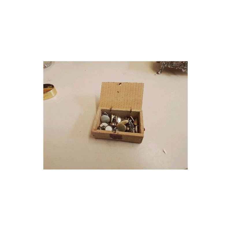 COFFRET DE BOUTONS DE MANCHETTES