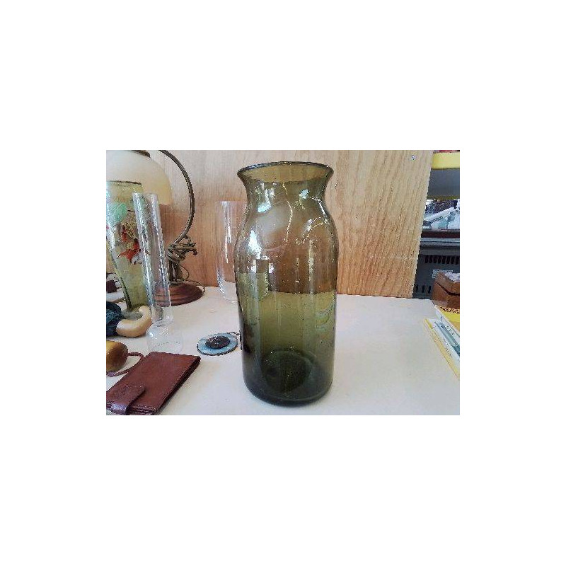 VASE EN VERRE BULÉ 