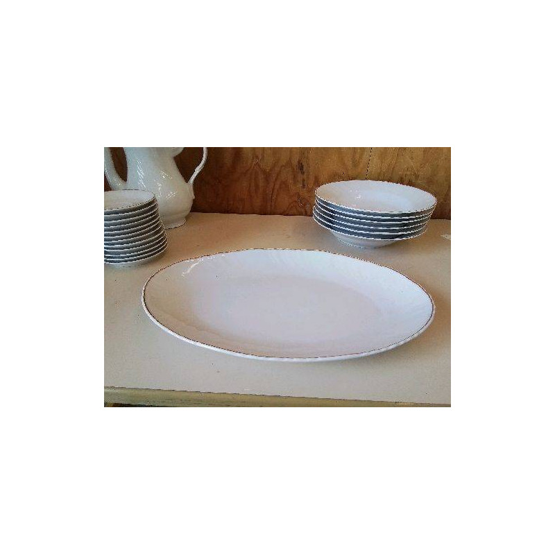 PLAT BLANC EN PORCELAINE BORDURE DORÉ 