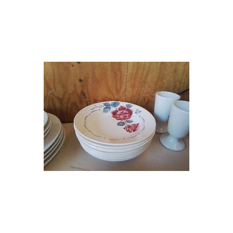 ASSIETTE CREUSE SERGUEMINES MOTIF ROSE