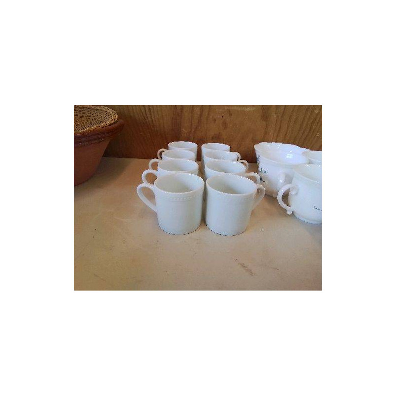 LOT DE 8 TASSES 