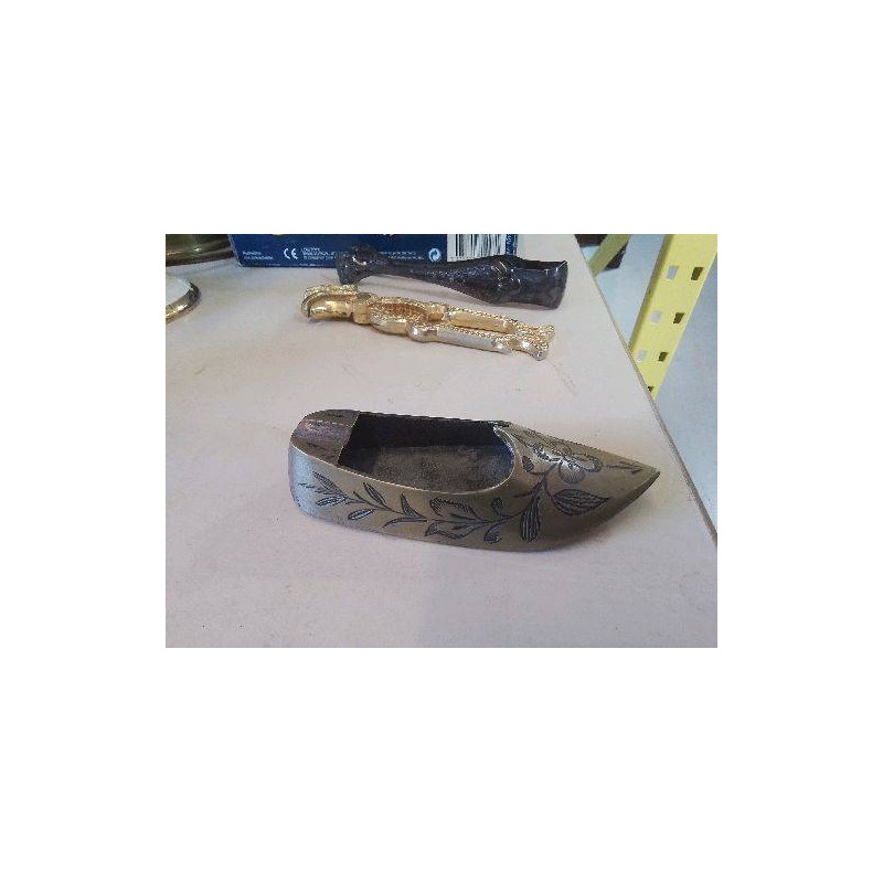 CENDRIER BABOUCHE EN LAITON 