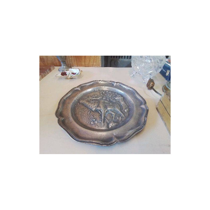 ASSIETTE DECORATIVE EN ETAIN 
