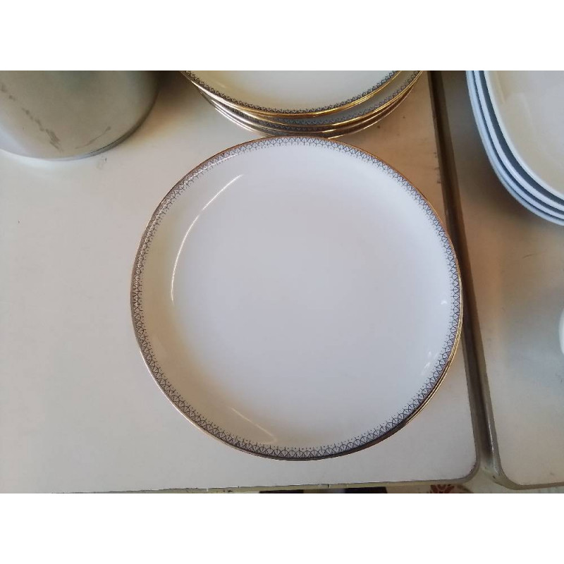 LOT DE 6 ASSIETTES A DESSERT ROYAL IVORY