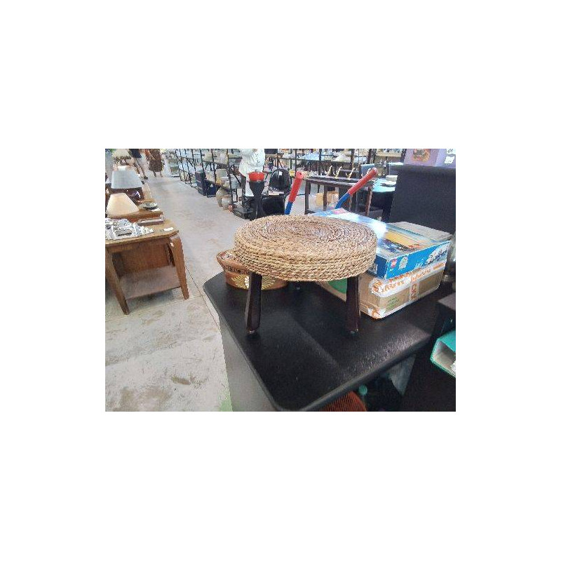 TABOURET RUSTQUE EN CORDE