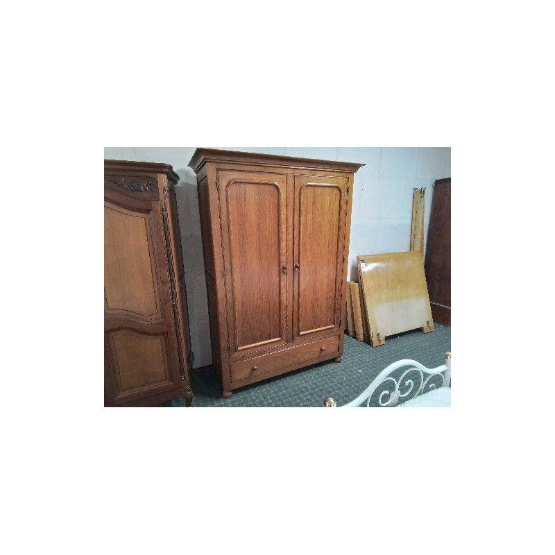 ARMOIRE EN PIN