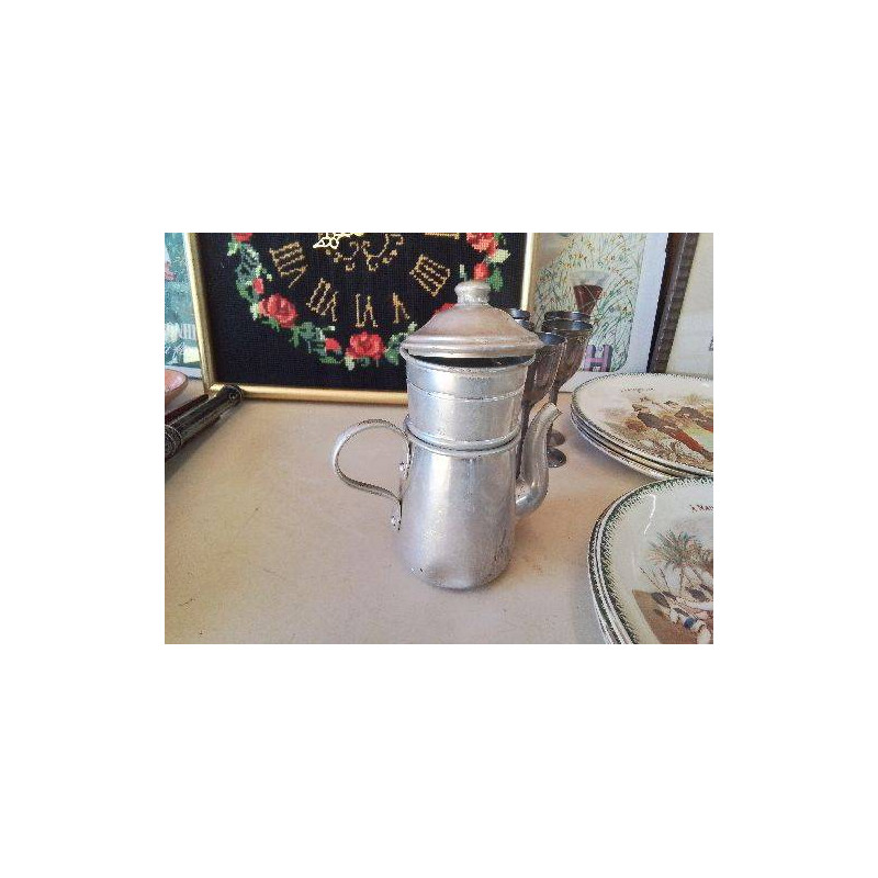 PETITE CAFETIÈRE 