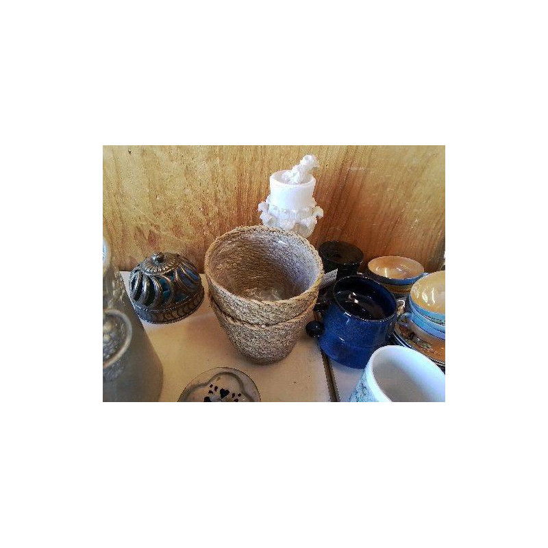 CACHE POT 