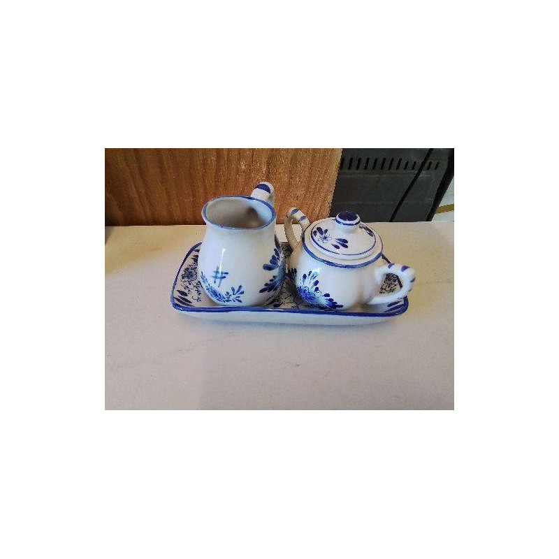 ENSEMBLE EN PORCELAINE 