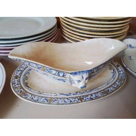 SAUCIÈRE EN PORCELAINE 