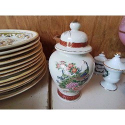 URNE EN PORCELAINE 